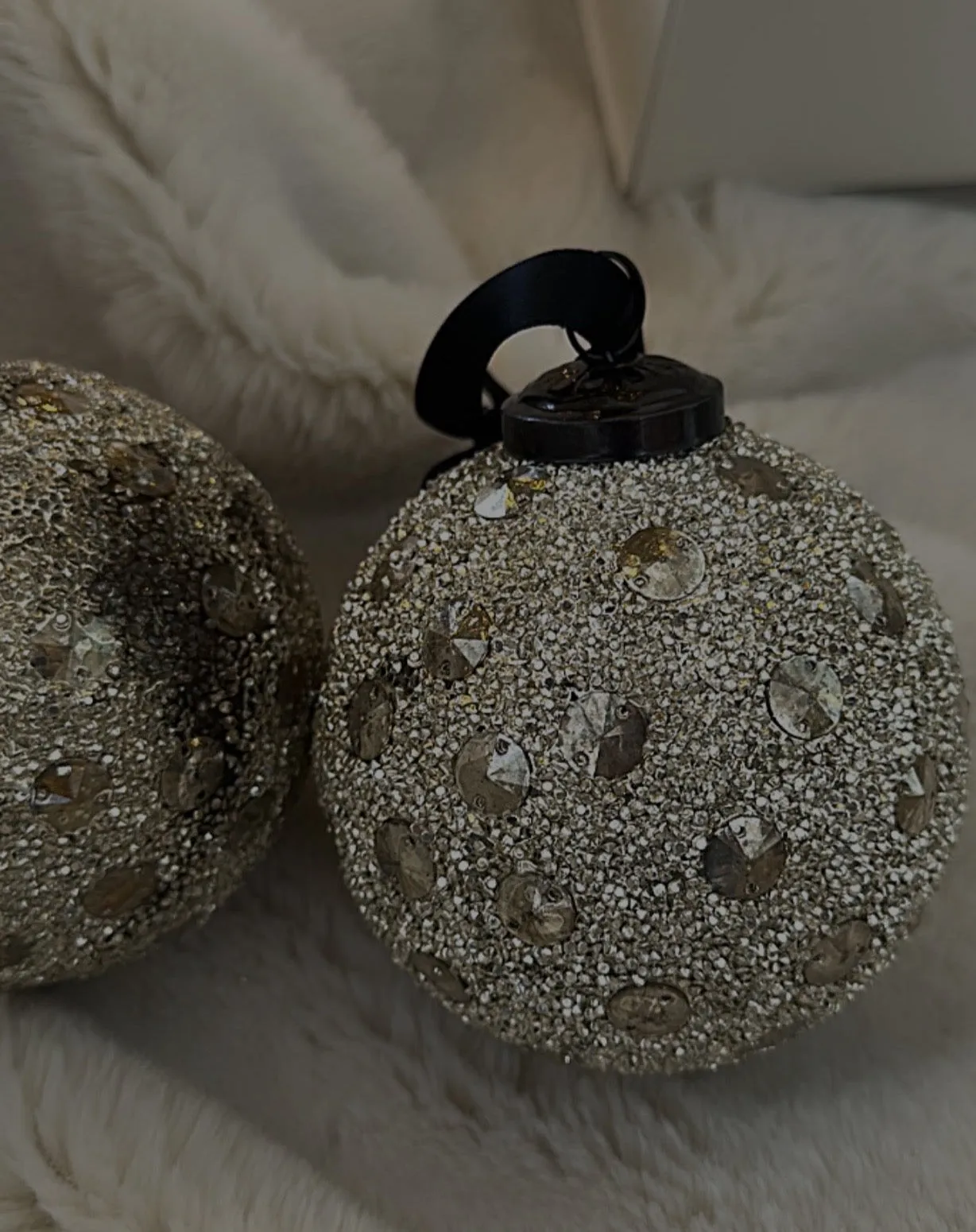 ALLORE VINTAGE ORNAMENT