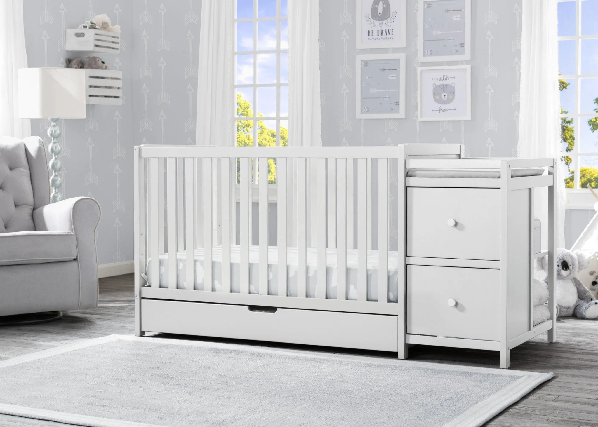 Luna Convertible Crib N Changer with Under Drawer