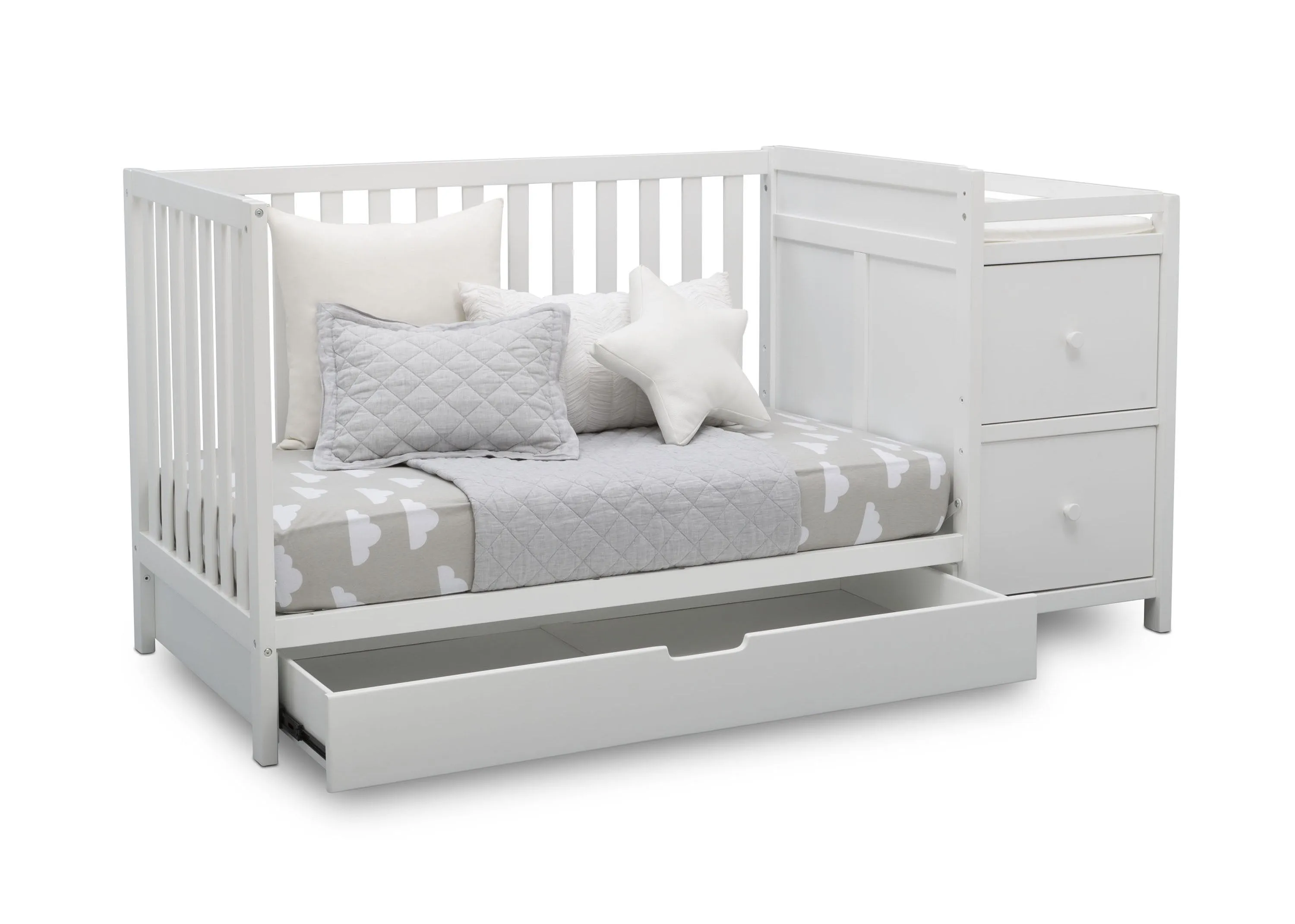 Luna Convertible Crib N Changer with Under Drawer