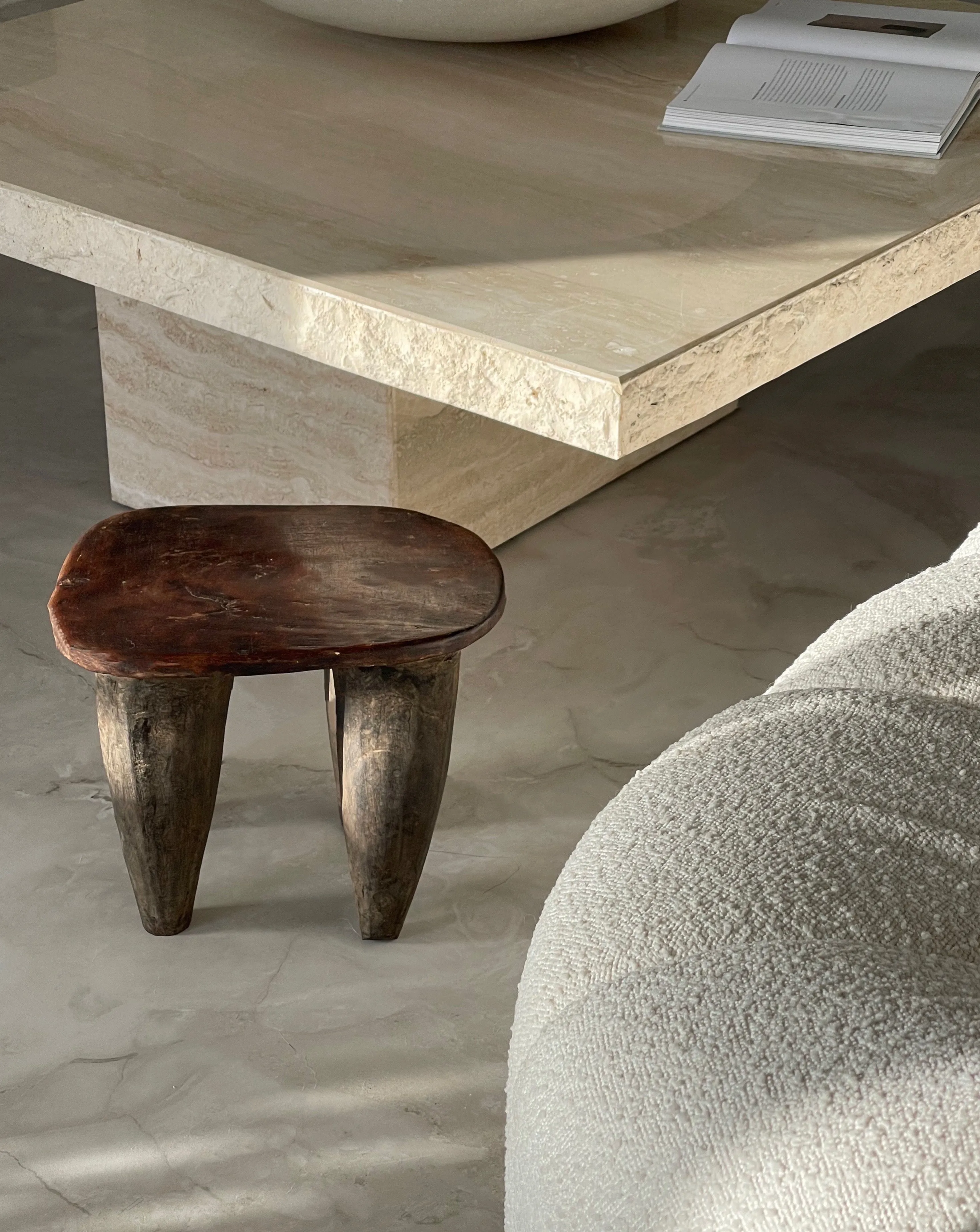 PRIMITIVE STOOL