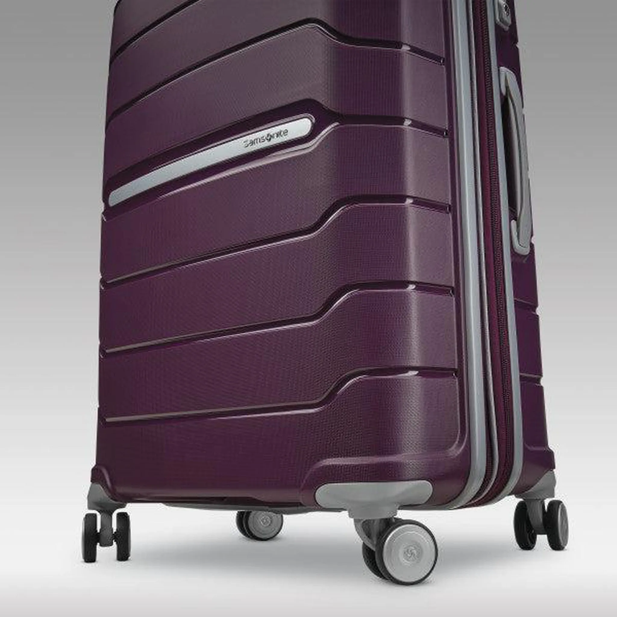Samsonite Freeform 24" Spinner